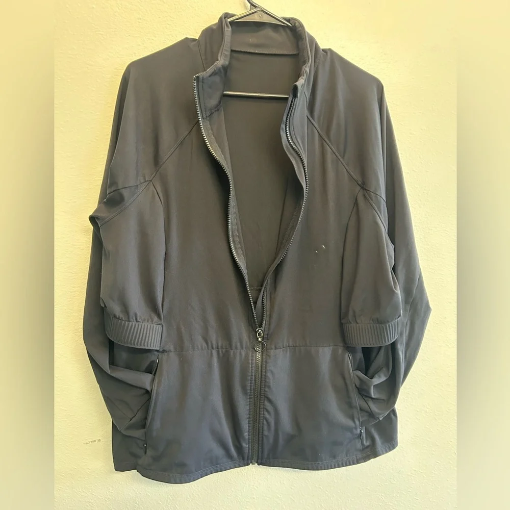 🖤 Fabletics Running Jacket 🖤 - Picture 8 of 9